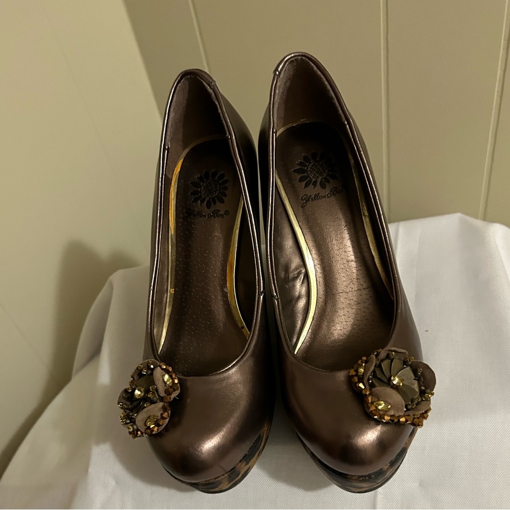Copper and Leopard Print,Yellow Box, High Heels,Size 6.5 - Picture 4 of 8